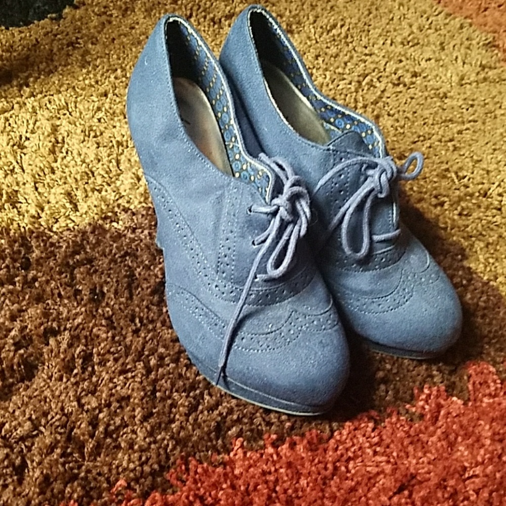 Blue heels womens size 6.5